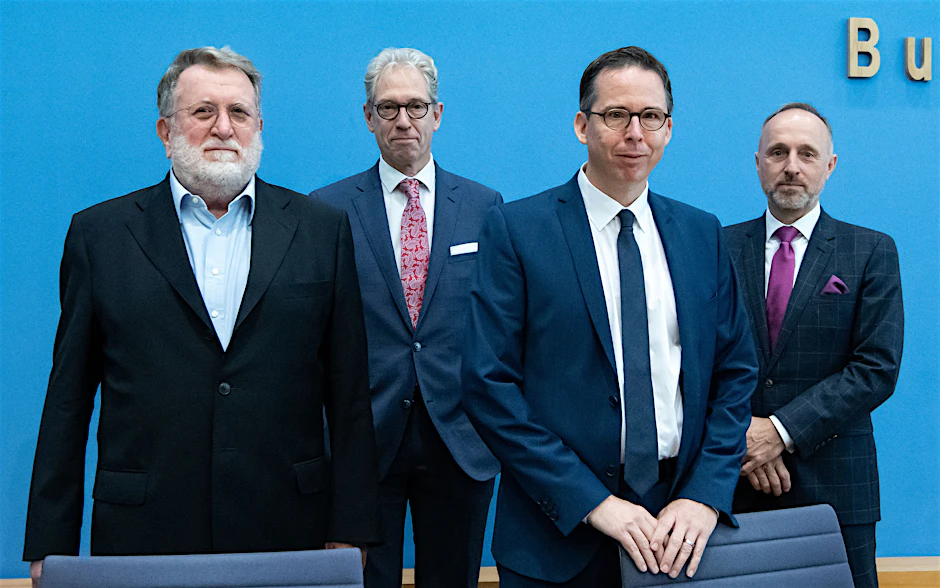 Die Expertenrunde am Dienstag: Thomas Mertens (l.), Andreas Gassen (l. hinten), Martin Scherer (r. hinten) sowie&nbsp; Stephan Hofmeister.