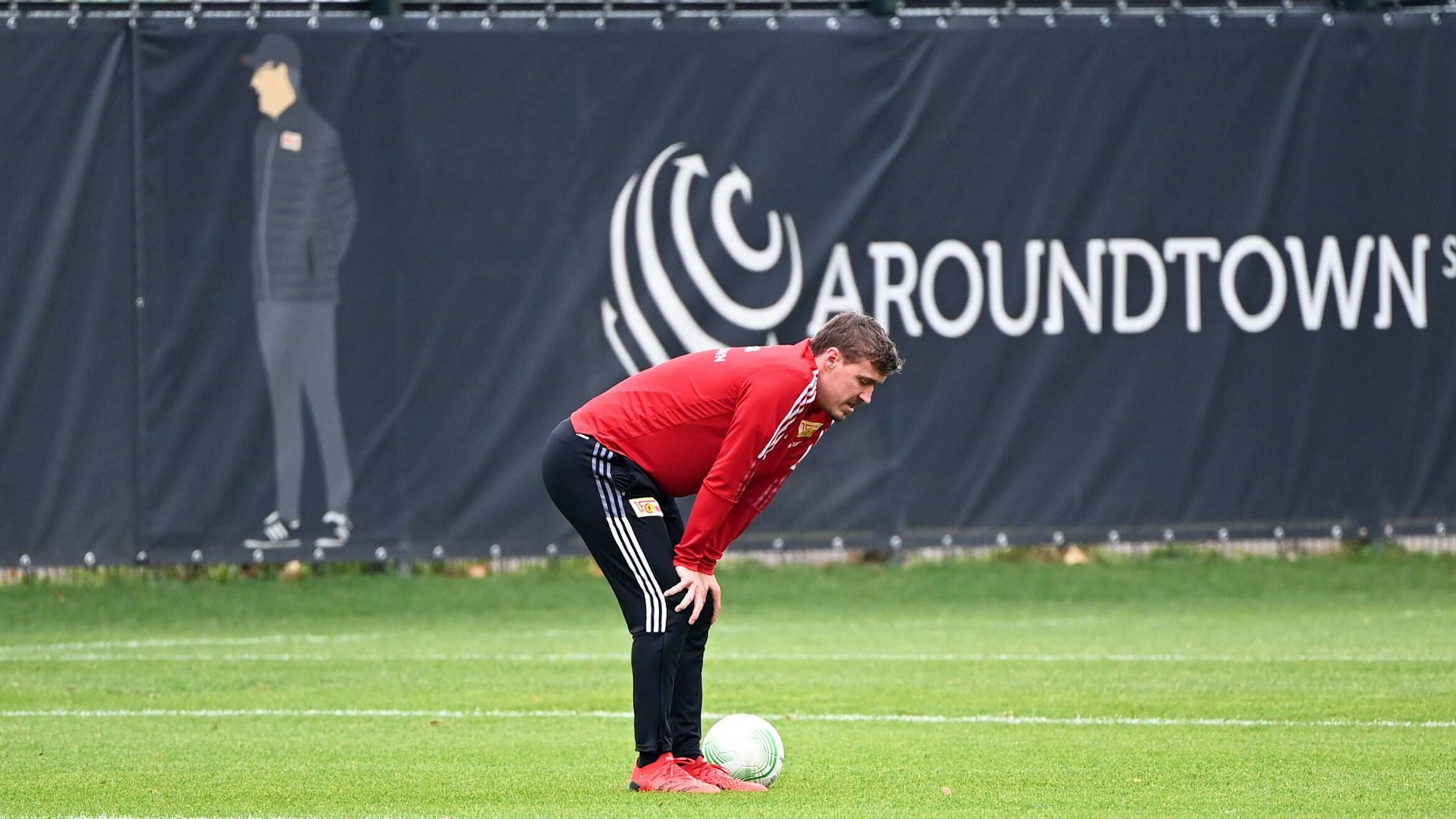 Max Kruse trainierte am Dienstag zwar mit dem Ball, aber noch individuell. Richtig rund lief es noch nicht. 