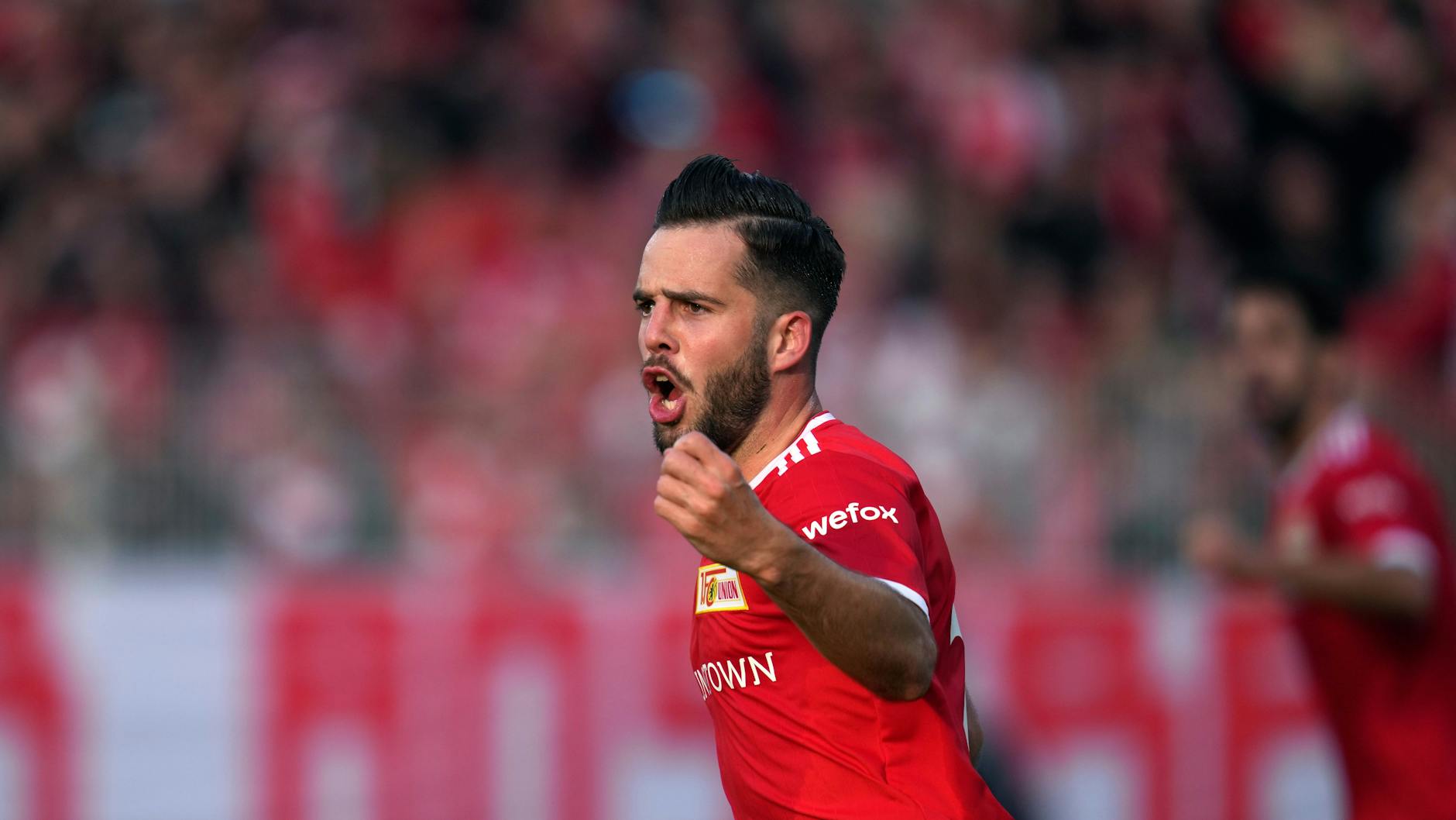 Eisernes Stehaufmännchen: Unions geheimer Torjäger Nico Gießelmann jubelt über seinen Treffer gegen den FC Bayern.