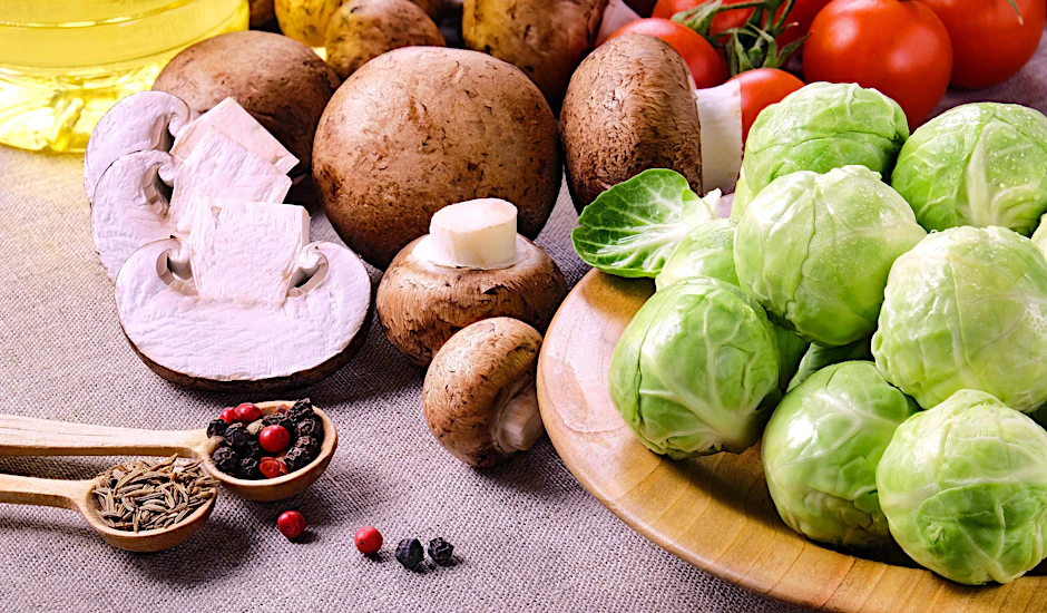 Für dieses leckere Herbstgericht brauchen Sie frischen Rosenkohl und knackige Champignons.
