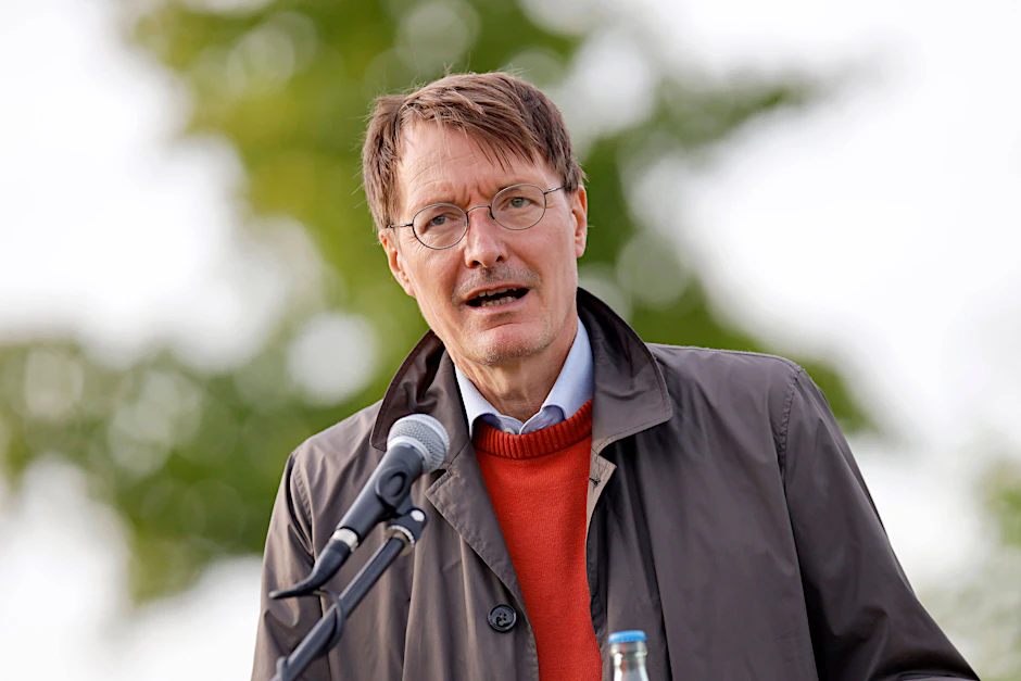 Der SPD-Gesundheitsexperte Karl Lauterbach spricht sich für strenge 2G-Vorschriften aus.