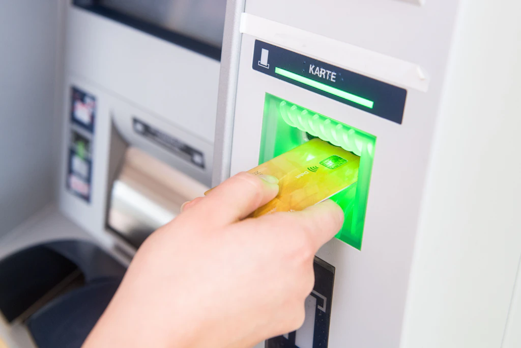 Immer mehr Direktbanken verlangen Gebühren für Girocard