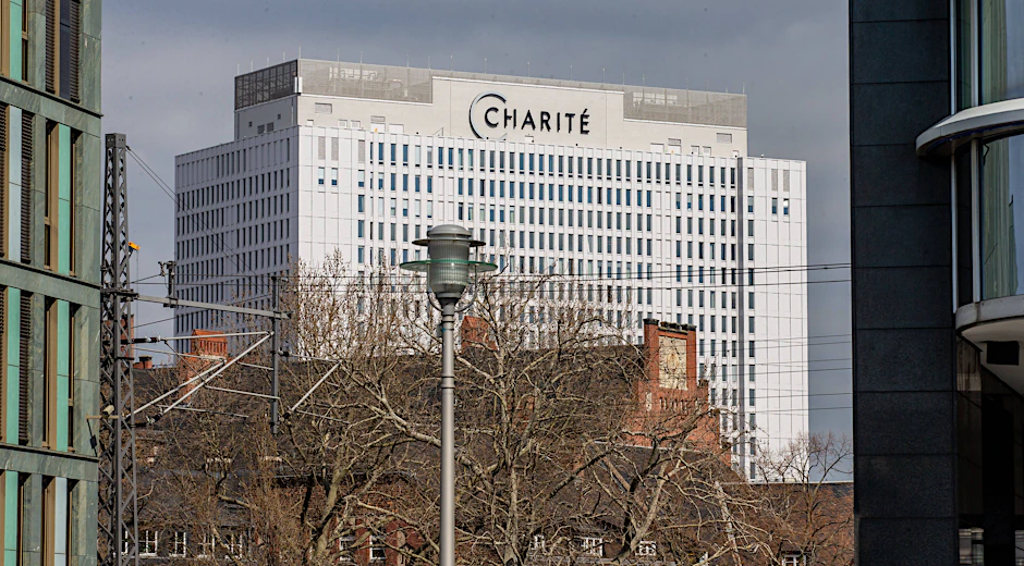 Die Berliner Charité: Geraten die Krankenhäuser wieder an ihre Grenzen so wie im letzten Jahr? (Archivbild)