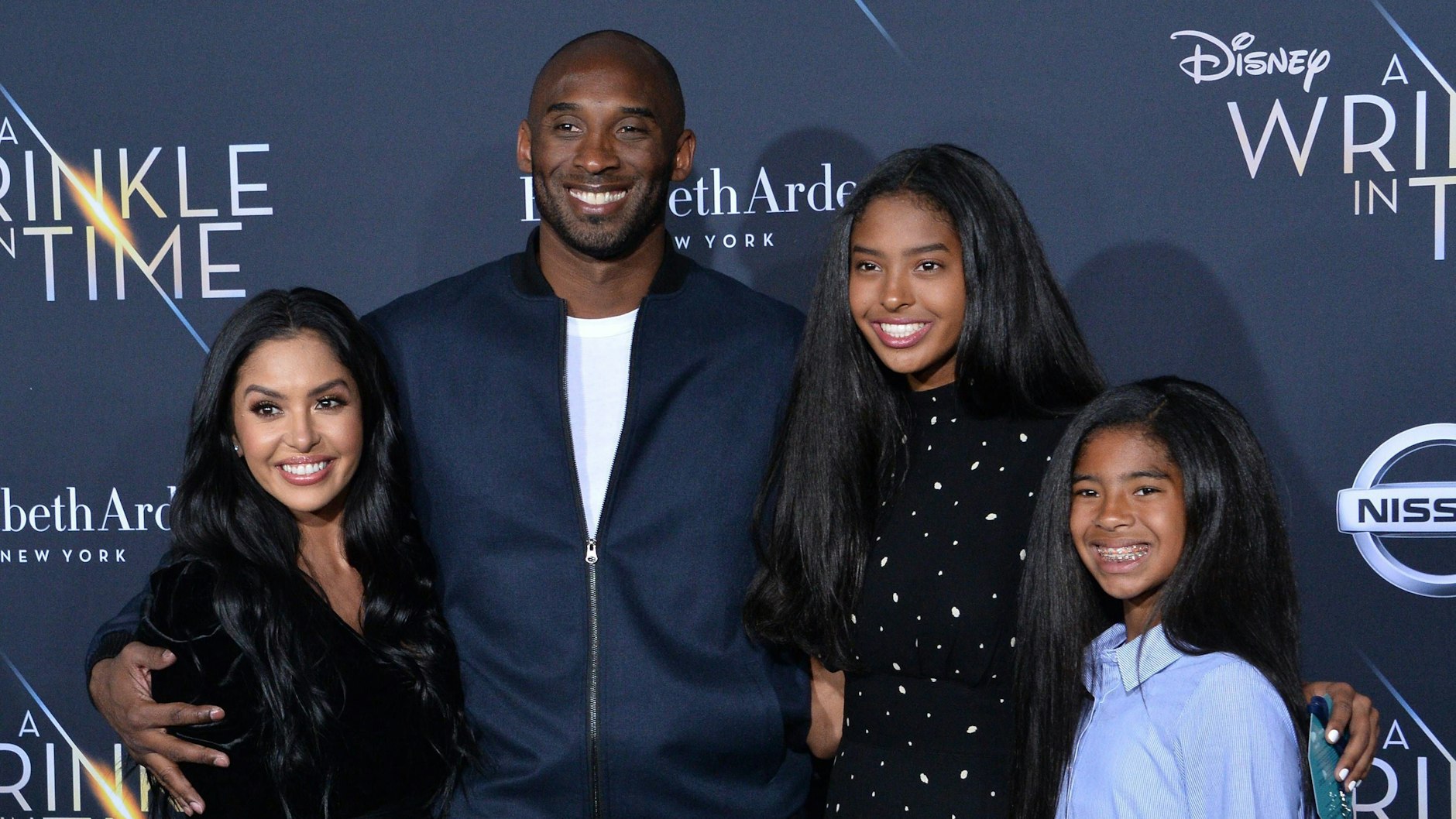 Kobe Bryant, seine Frau Vanessa (l.) und die beiden Töchter Natalia und Gianna bei einer Filmpremiere in Hollywood 2018.