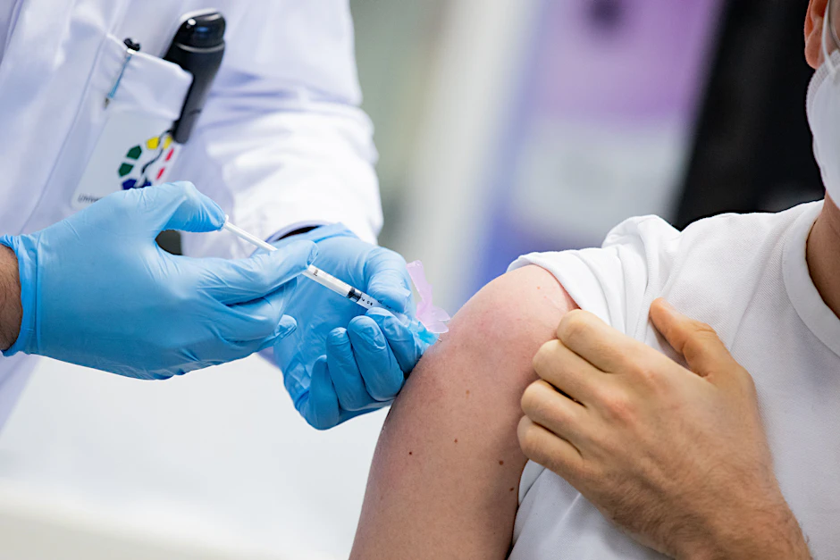 Politiker fordern mehr Einschränkungen für Menschen, die sich nicht immunisieren lassen wollen.
