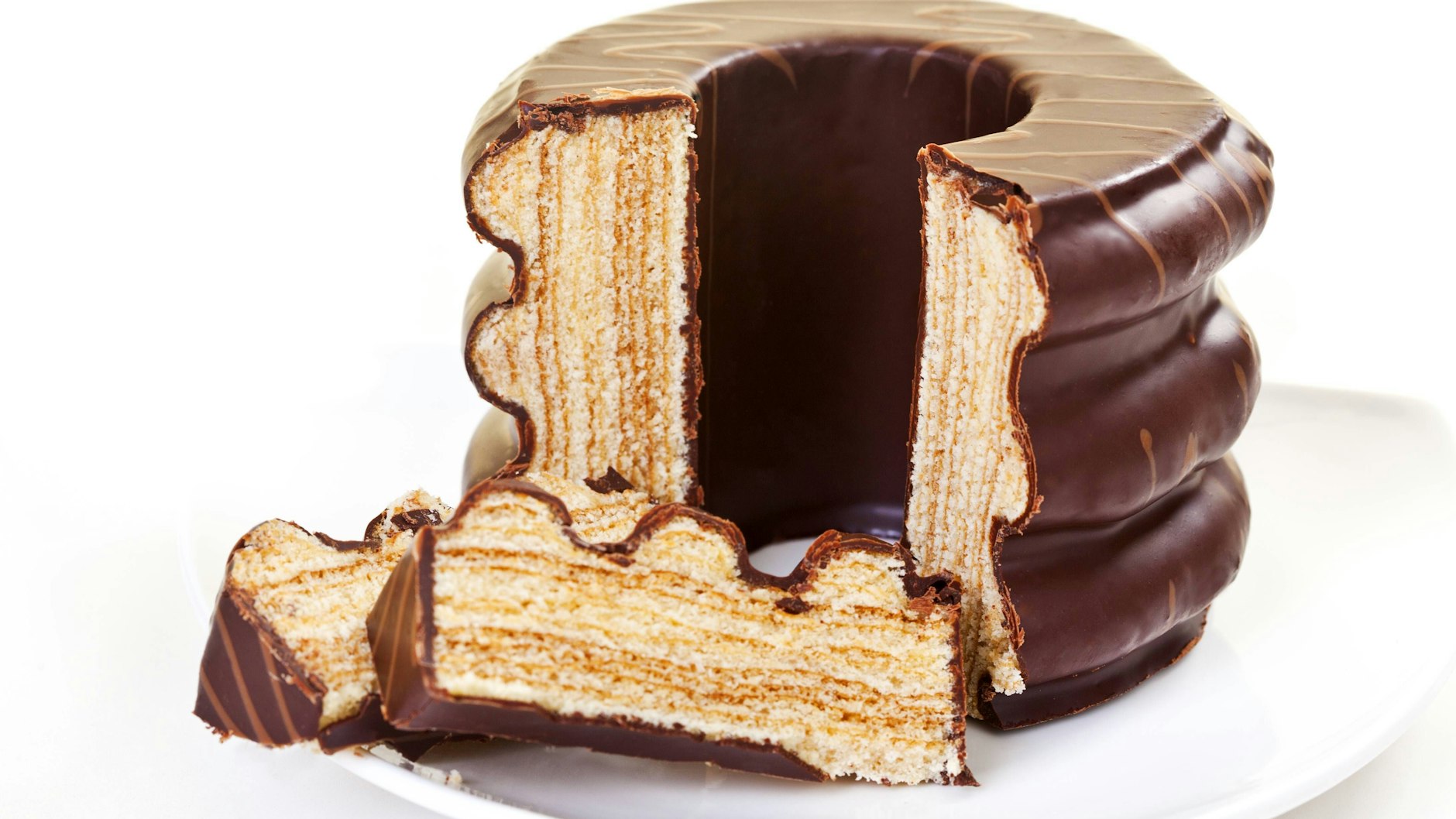 So kennt man ihn auch hierzulande: frisch angeschnittener Baumkuchen.