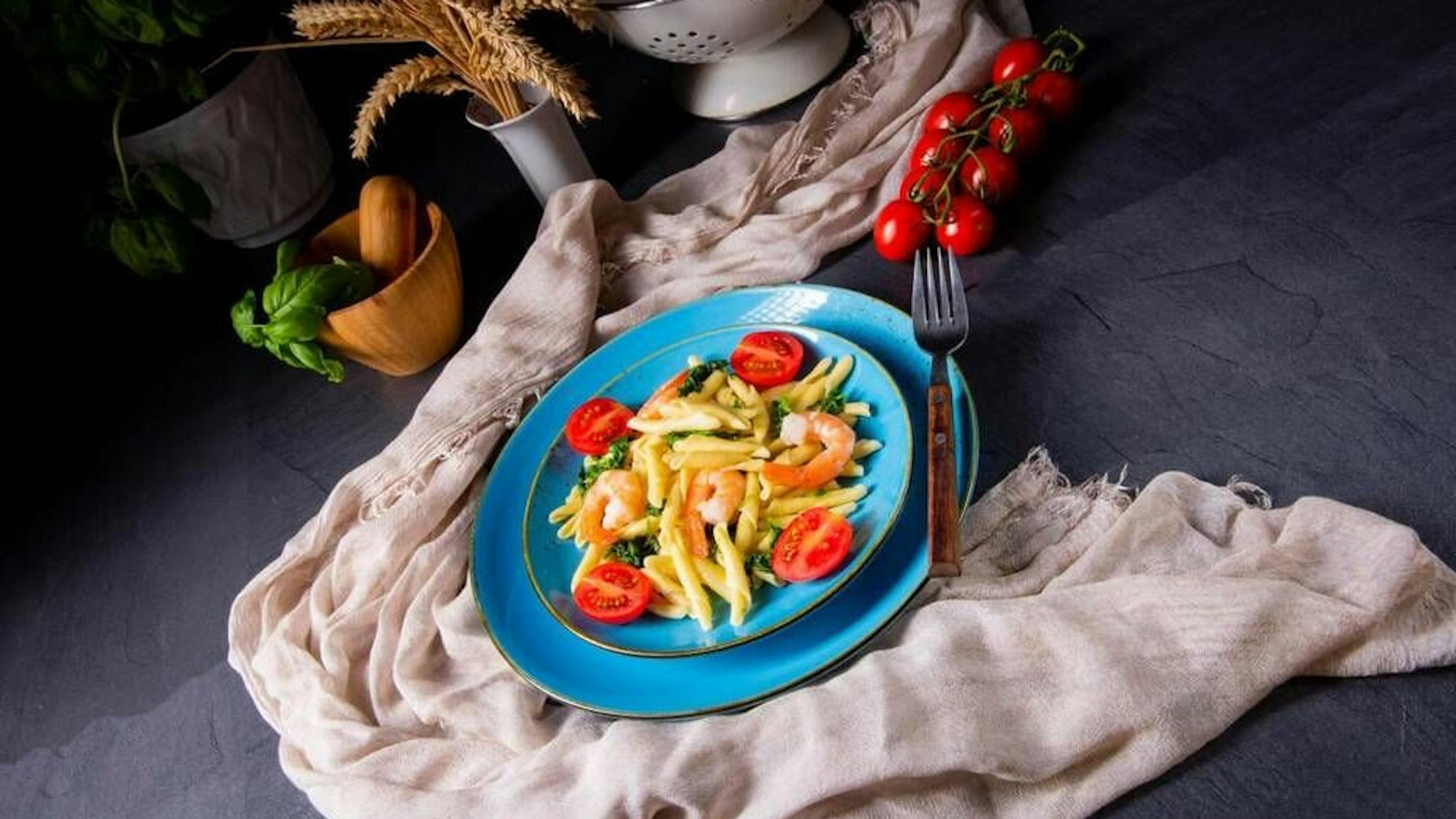 Nudeln mit Spinat und Frischkäse sind ganz schnell gemacht und superlecker.