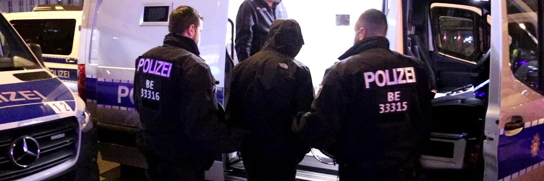 Rund 80 Feyenoord-Ultras werden das Spiel am Donnerstag-Abend im Olympiastadion nun wohl nicht mehr erleben.