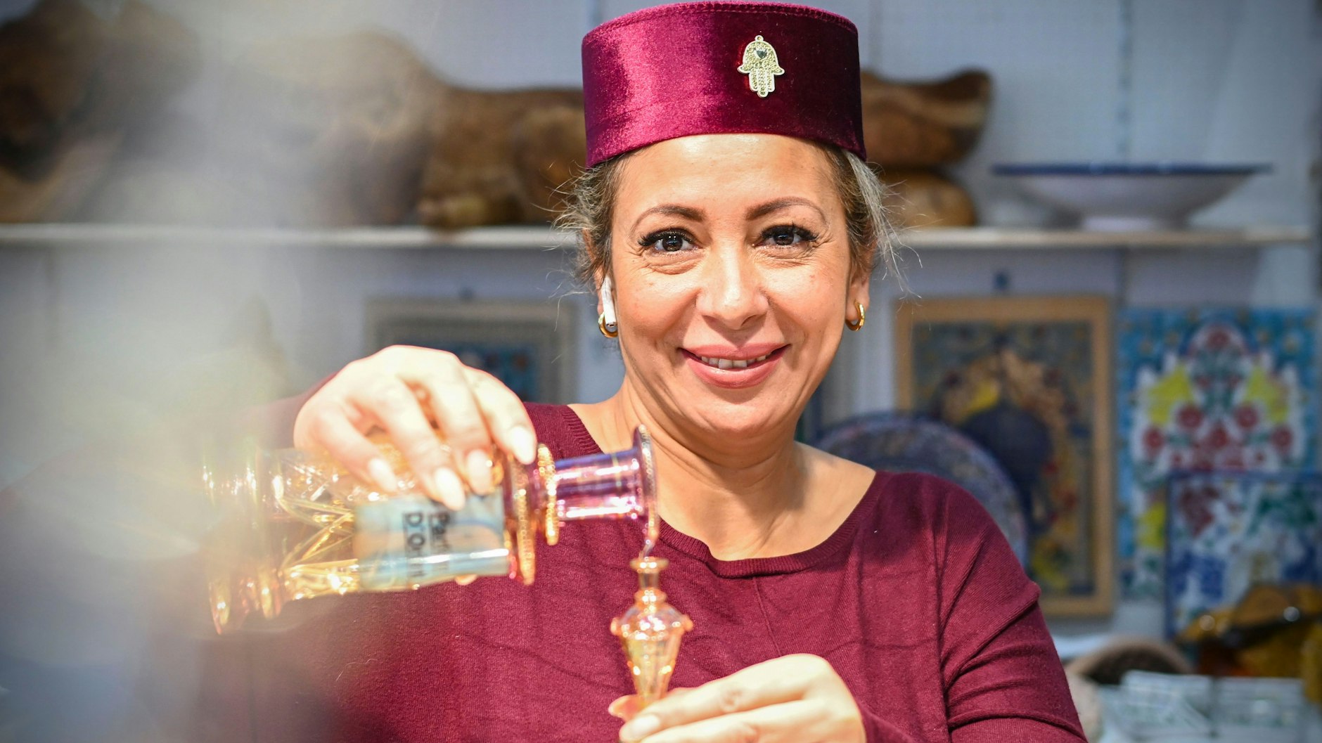 Bei Mona aus Tunesien mit ihren ätherischen Ölen fühlt man sich mitten in Berlin wie im Orient. <br>