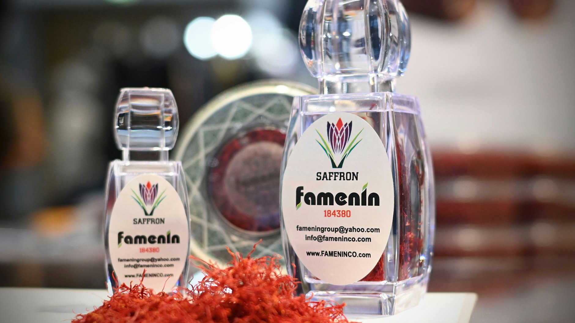 Safran aus dem Iran ist kostbar. Ein Gramm in der kleinen Flasche bekommt man für 10 Euro.<br>