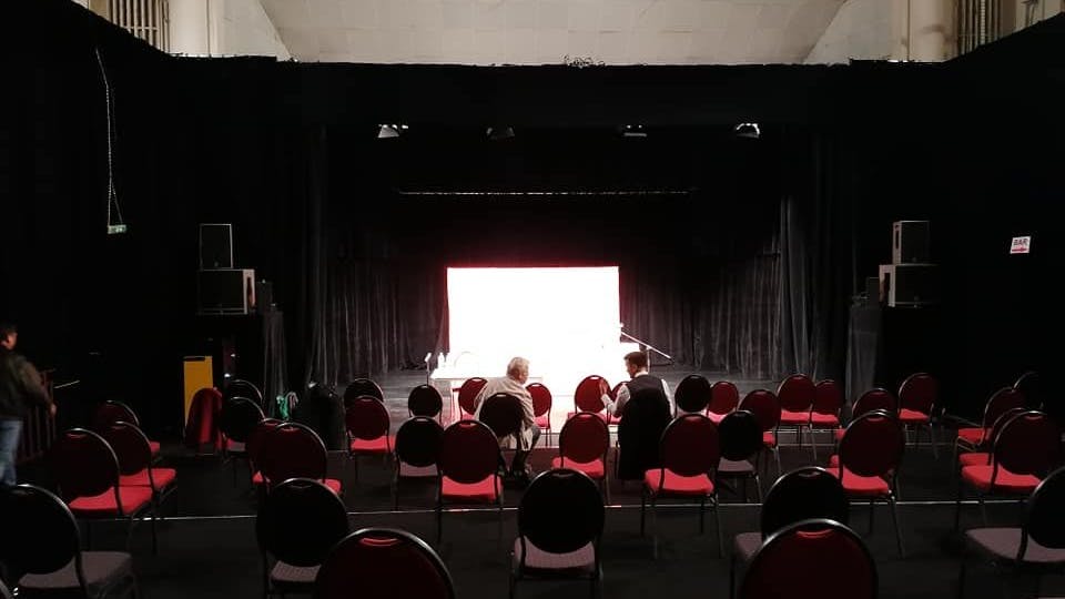 Das Fernsehstudio nach dem Umbau zum Theater. 