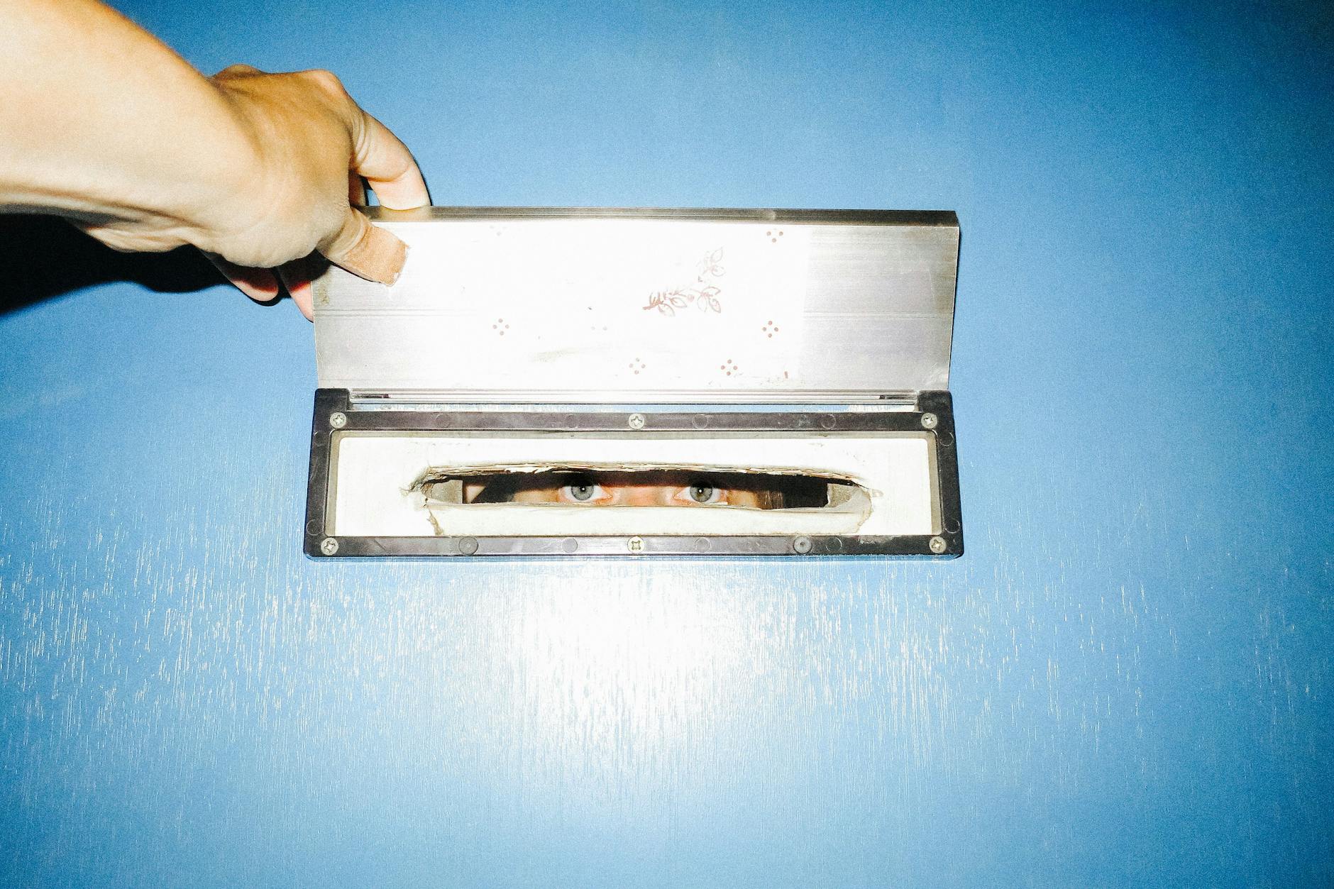 Liebesbriefe an Berlin! Man muss schon zwischen den Zeilen lesen können, um diese Stadt zu lieben und zu verstehen.