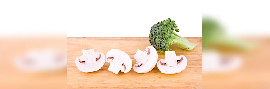 Aus Brokkoli und Champignons wird in der Pfanne ein echtes Leibgericht.