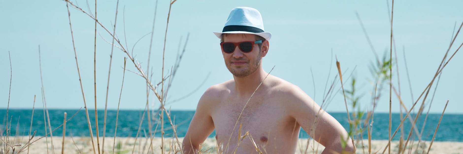 Bei „Berlin – Tag & Nacht“ wurde Falko Ochsenknecht als Ole Peters bekannt. Jetzt ist er in der Nackt-Dating-Show „Adam sucht Eva“ ganz er selbst.