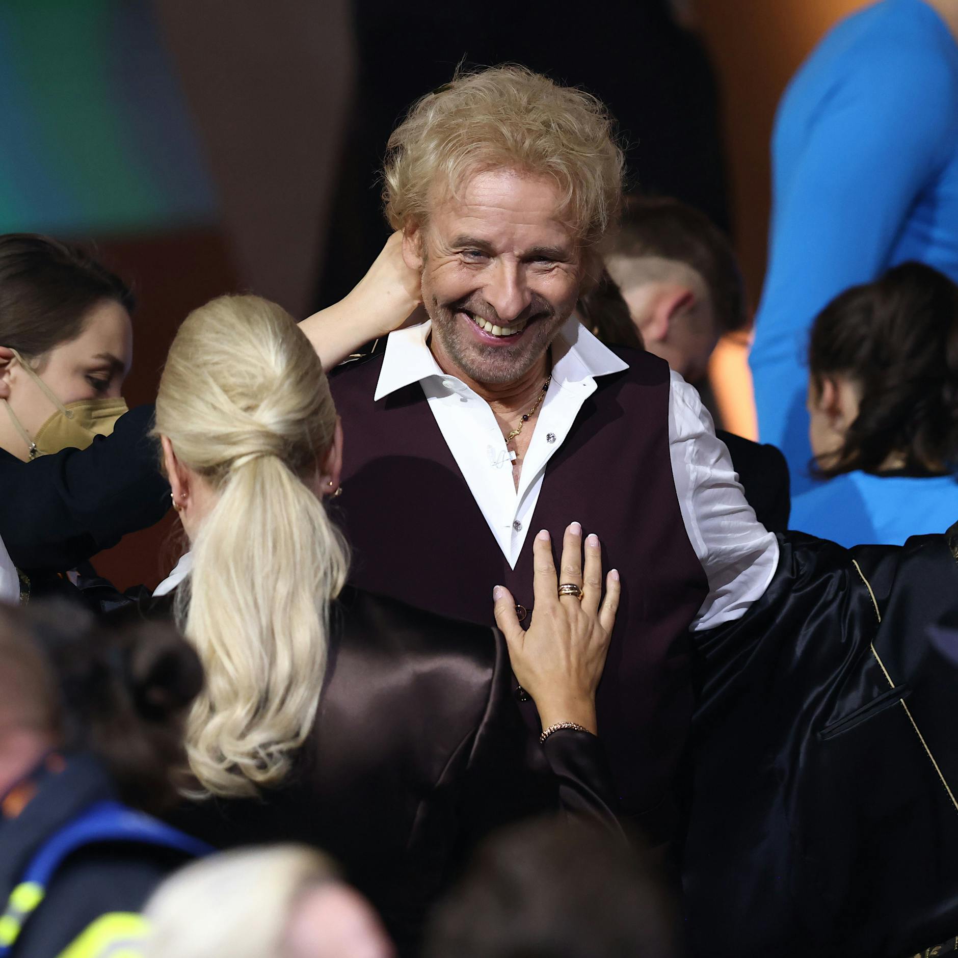 Bei „Wetten, dass..?“: Gottschalk kündigt neue Frisur an – die blonden Locken kommen ab!