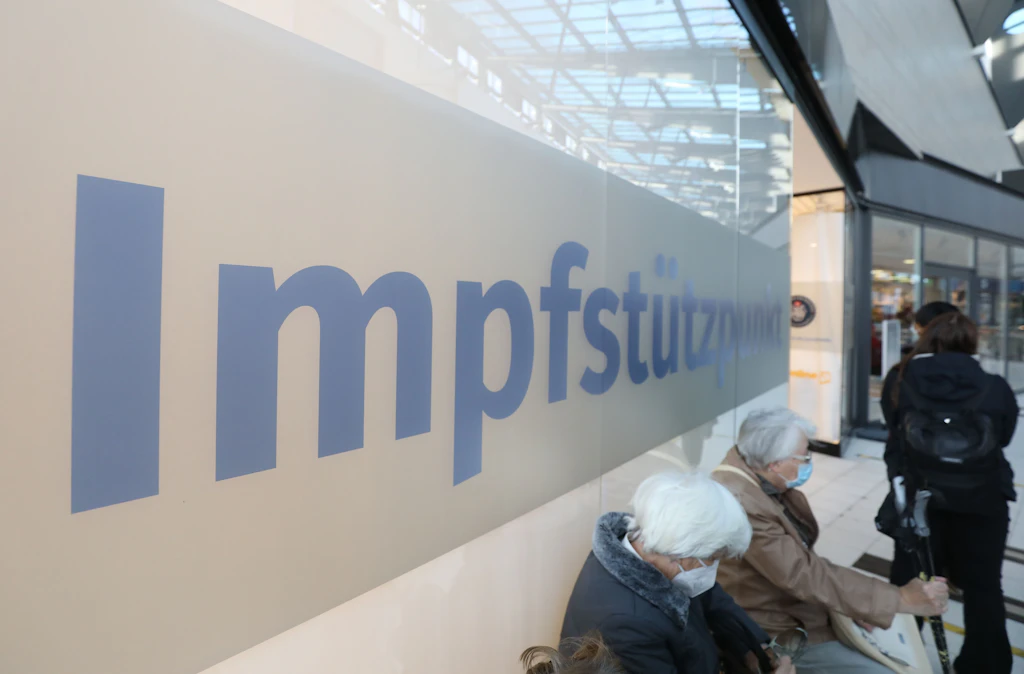 Bundestagespräsidentin denkt über Impfpflicht nach