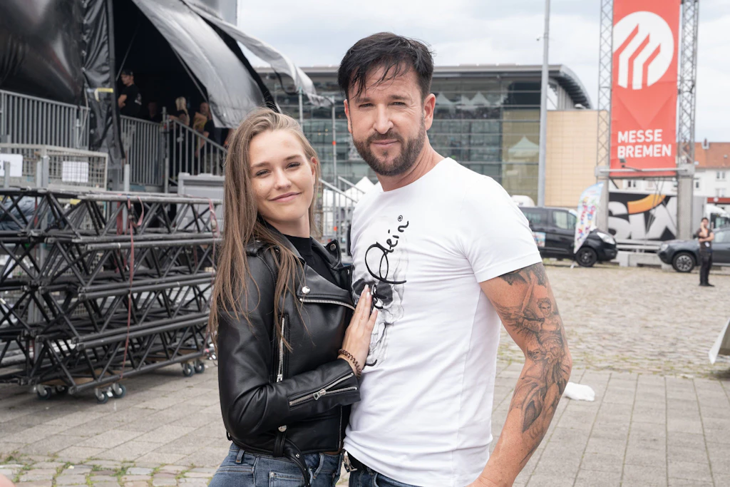 Was ist denn mit Laura Müller passiert? Ehefrau von Michael Wendler zeigt sich im Grusel-Look – Fans sind entsetzt!