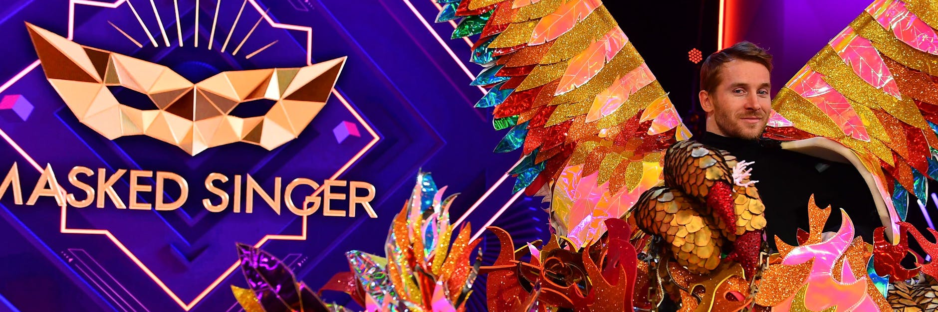 Samuel Koch steckte bei „The Masked Singer“ im Phönix-Kostüm - und würde enthüllt, während „Wetten, dass..?“ lief.