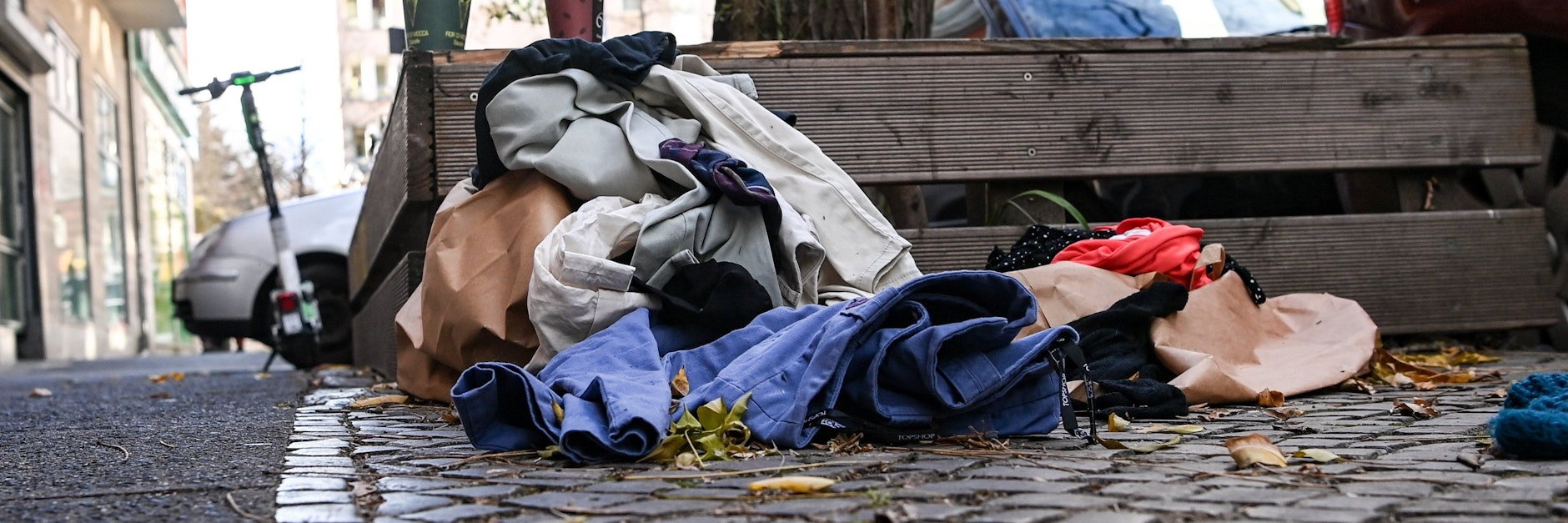 Jedes Jahr werden schätzungsweise 50 Milliarden Tonnen Textilien produziert. Drei Viertel davon dürften auf Mülldeponien landen.