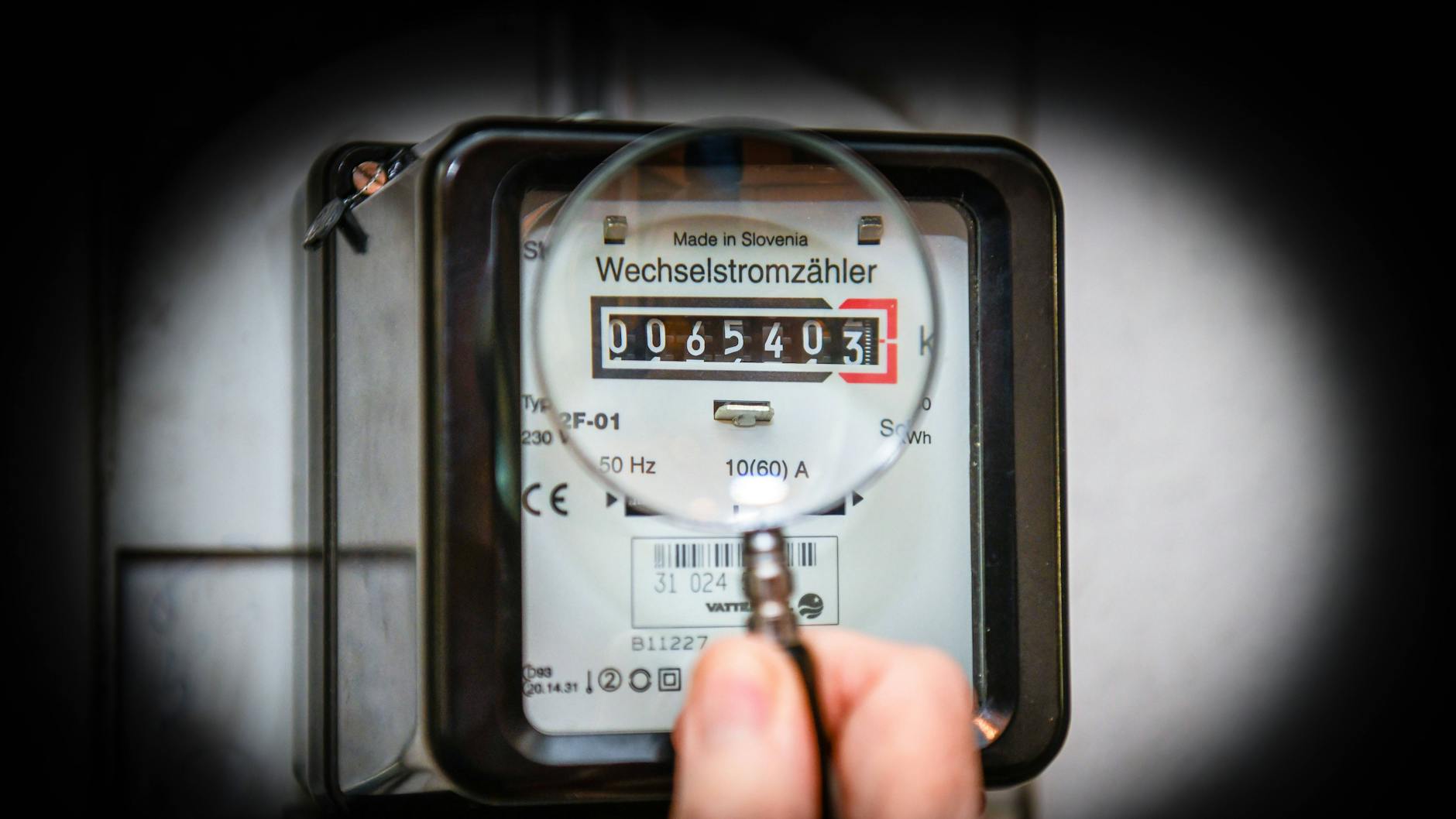 Das Vergleichsportal Verivox hat beim Stromverbrauch genauer hingeschaut. Dabei wurde deutlich, dass Stromnetzbetreiber ein Viertel des gezahlten Preises erhalten. 