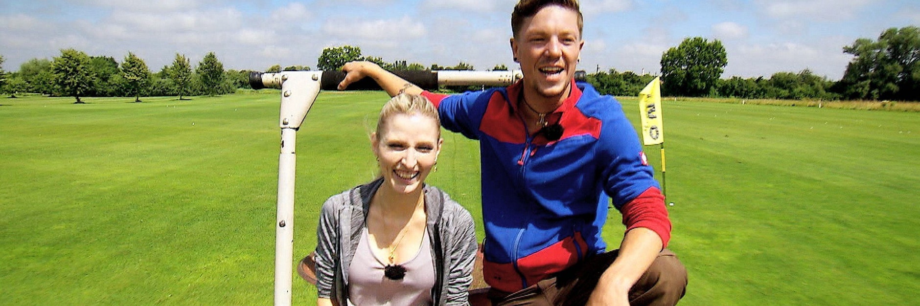 Kommen sich bei „Bauer sucht Frau“ näher: Ackerbauer Peter und Kerstin.