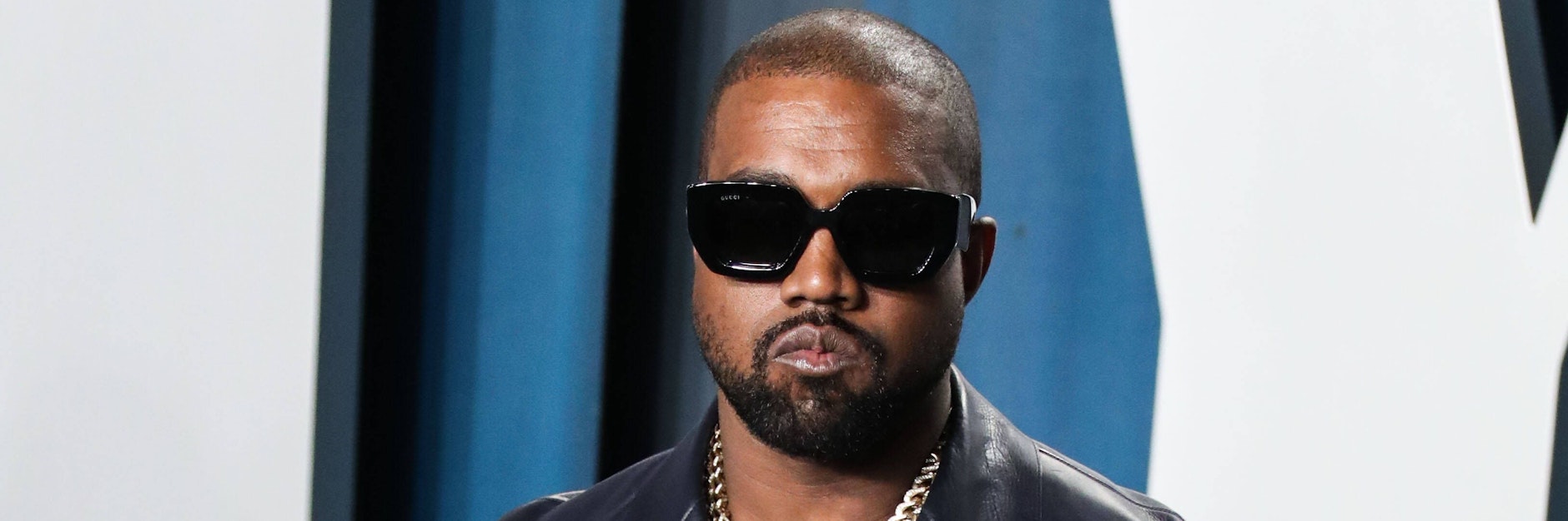 Eigentlich soll Kanye West Kim Kardashian zurückwollen, doch in den Laken tollen soll er mit einem 22-jährigen Model.