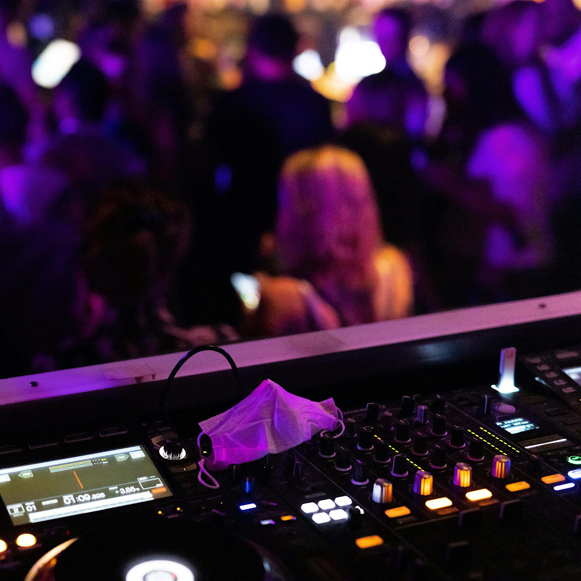 2G in Clubs, Maskenpflicht in Grundschulen: Das gilt in Brandenburg