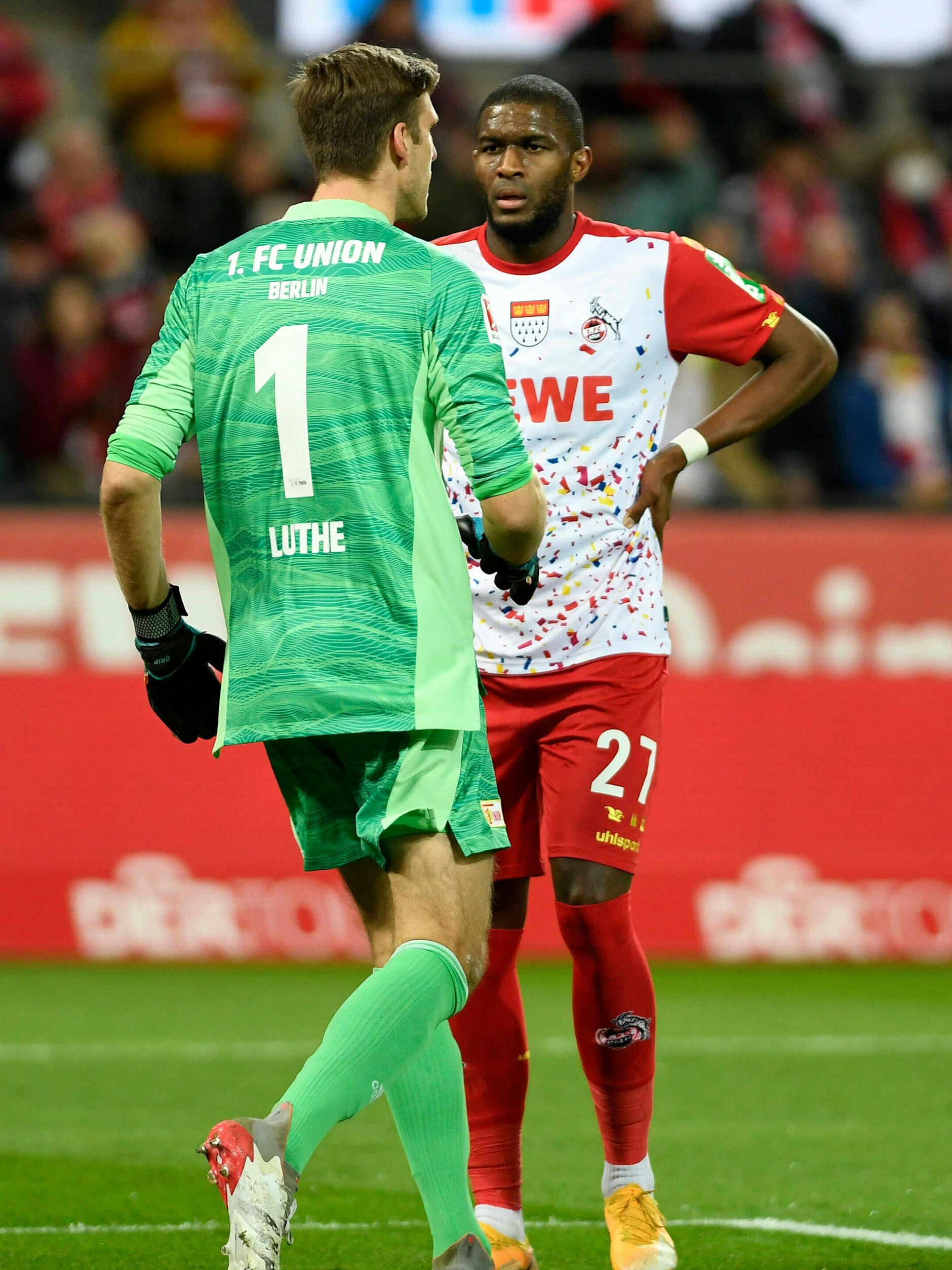 Andreas Luthe ließ sich das unsportliche Verhalten nicht bieten und rüffelte Anthony Modeste.&nbsp;