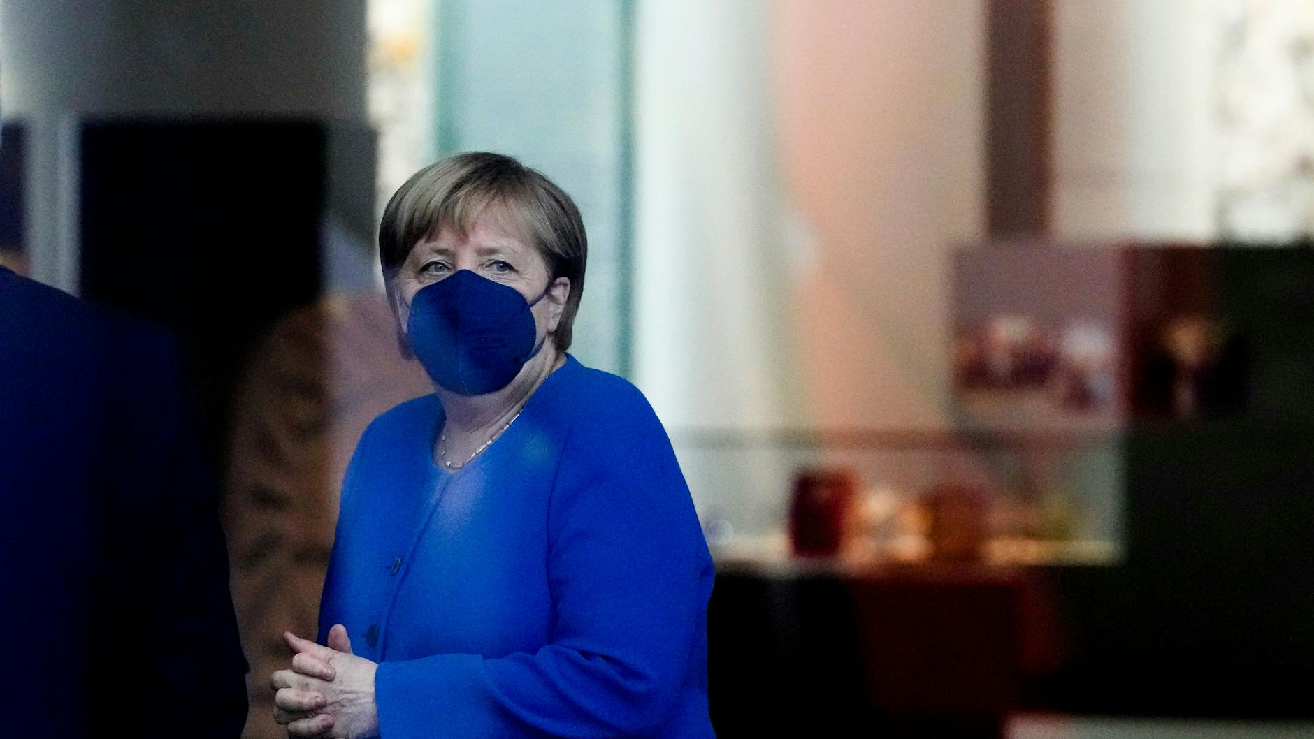 Bundeskanzlerin Angela Merkel fordert angesichts der steigenden Corona-Zahlen eine schnelle Bund-Länder-Runde.