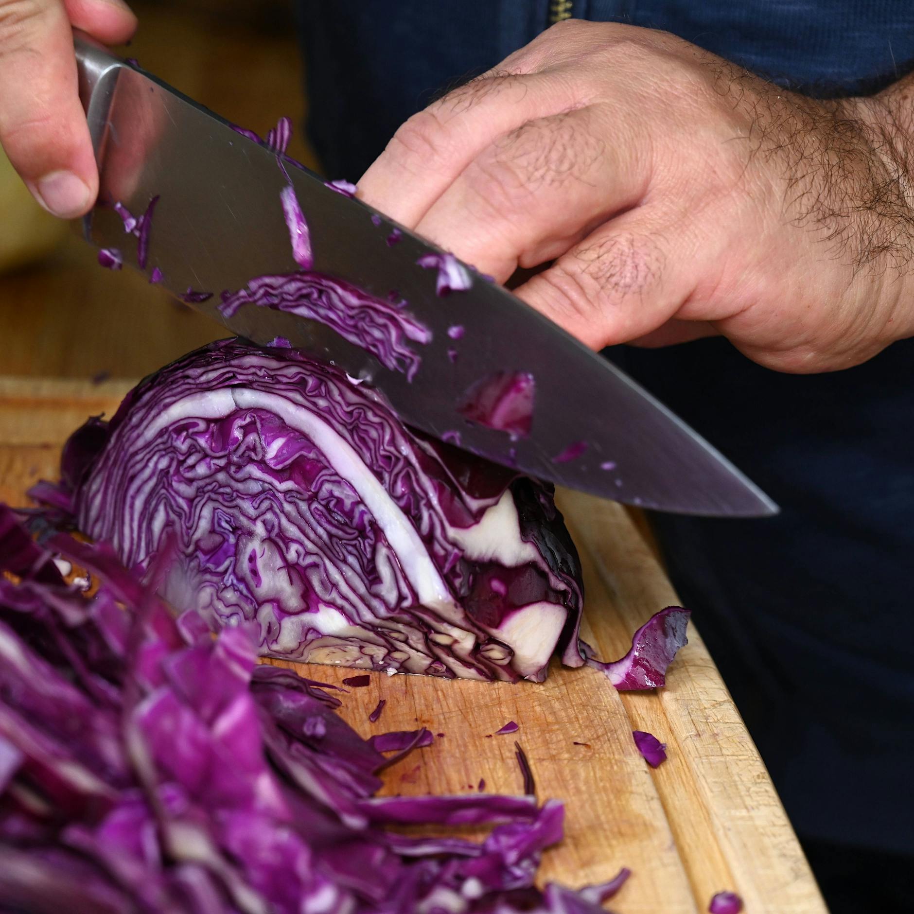 Rotkohl auch mal roh genießen: DIESE leckeren Rezepte schmecken der ganzen Familie