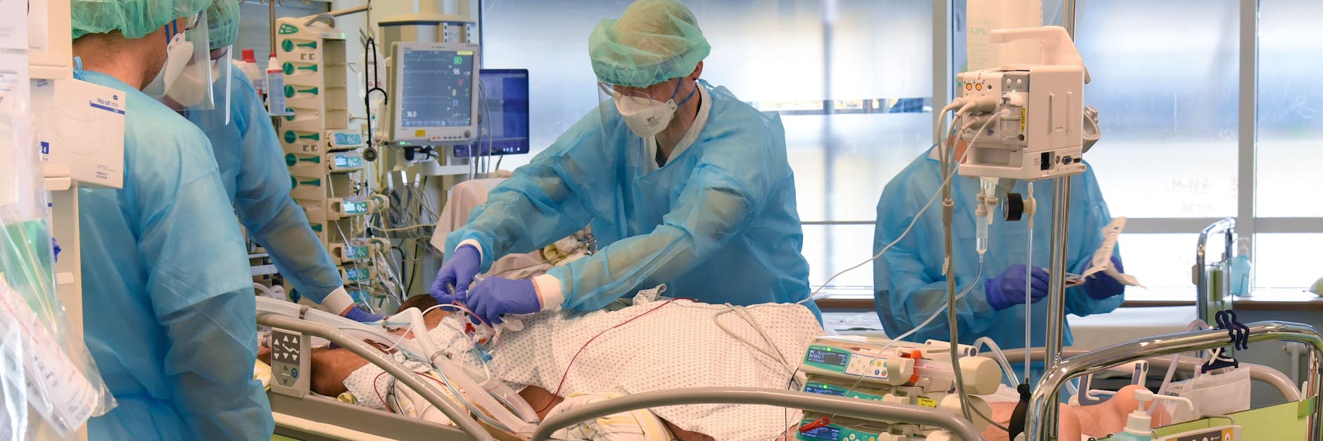 Die Überlastung der Kliniken durch die vierte Corona-Welle ist laut Experten unvermeidlich.