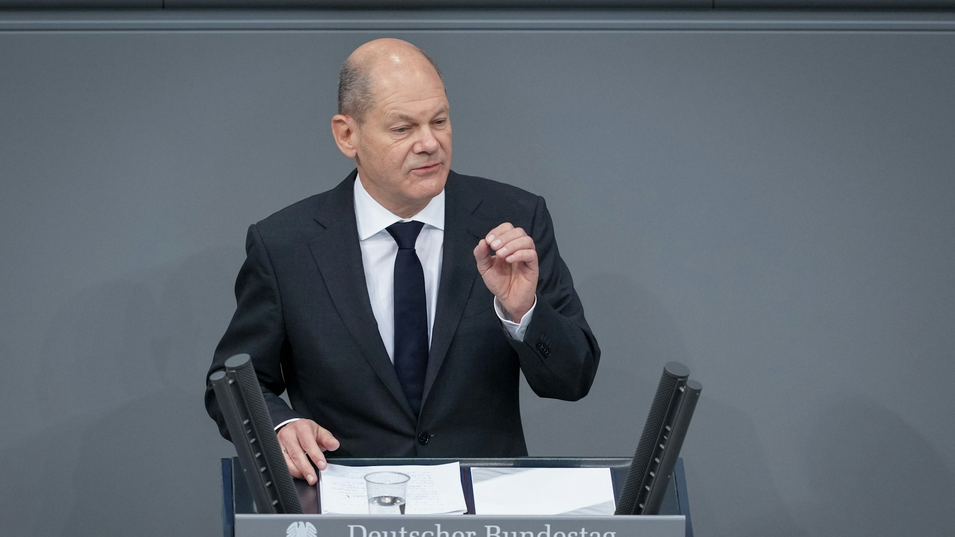 Olaf Scholz, SPD-Kanzlerkandidat und Bundesminister der Finanzen, rief die Bevölkerung auf, sich impfen zu lassen.