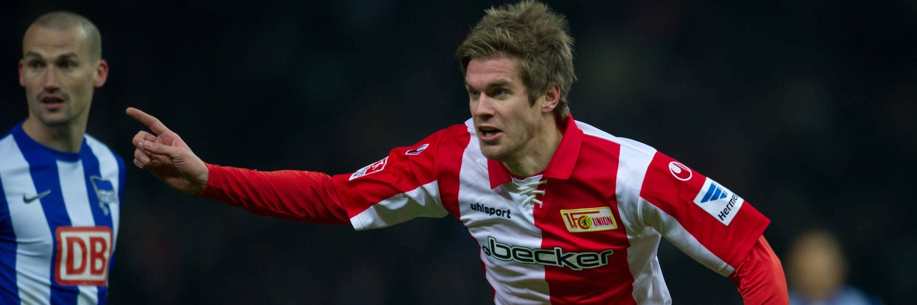 Simon Terodde bejubelt ein Tor im Olympiastadion.&nbsp;