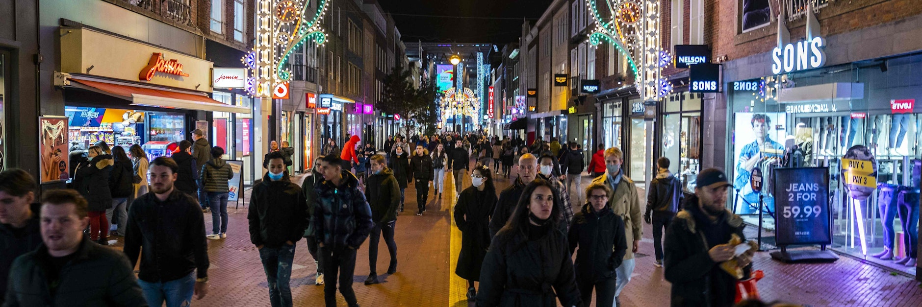 Neue Einschränkungen in den Niederlanden: Bars, Restaurants und Geschäfte müssen ab Sonnabend um 20.00 Uhr schließen, Geschäfte für den nicht dringend nötigen Bedarf bereits um 18.00 Uhr.&nbsp;