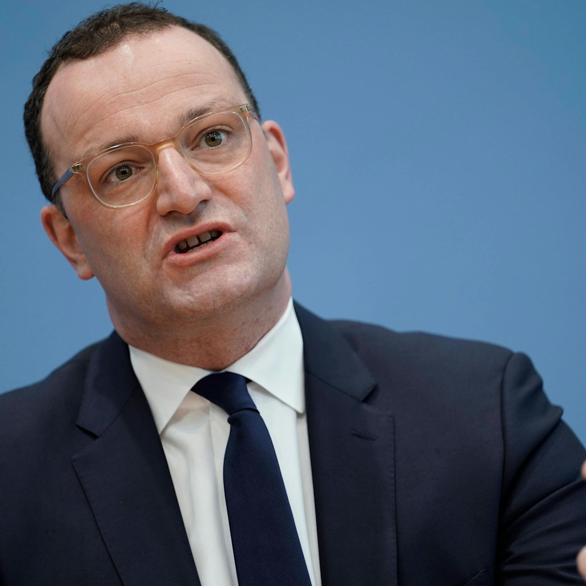 Testpflicht auch für Geimpfte: Gesundheitsminister Jens Spahn will „2G plus“!