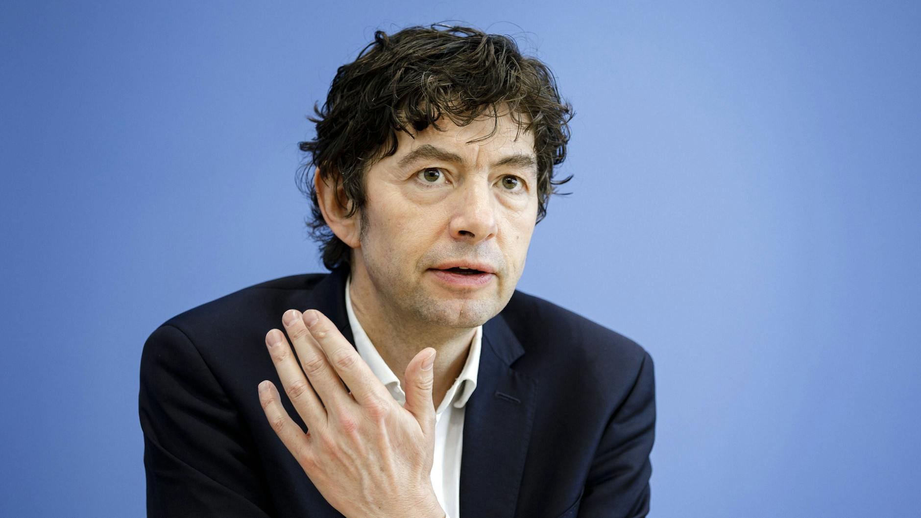 Der Virologe Christian Drosten sieht kein baldiges Ende der Pandemie in Deutschland. 