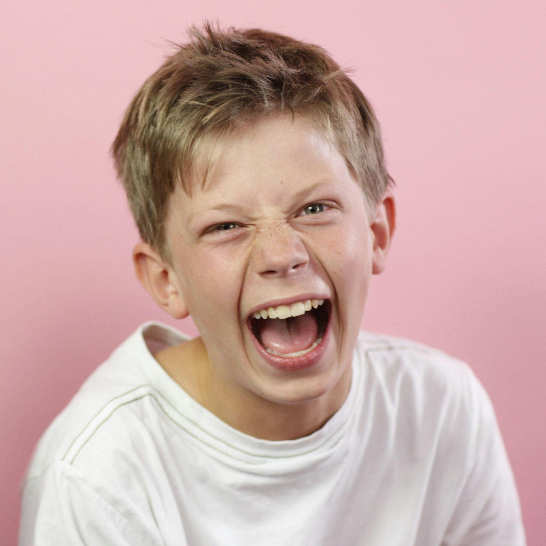 Vorsicht, zum Brüllen: Hier kommen 20 richtig lustige Flachwitze! Wetten, dass Sie es nicht schaffen, sich das Lachen zu verkneifen?