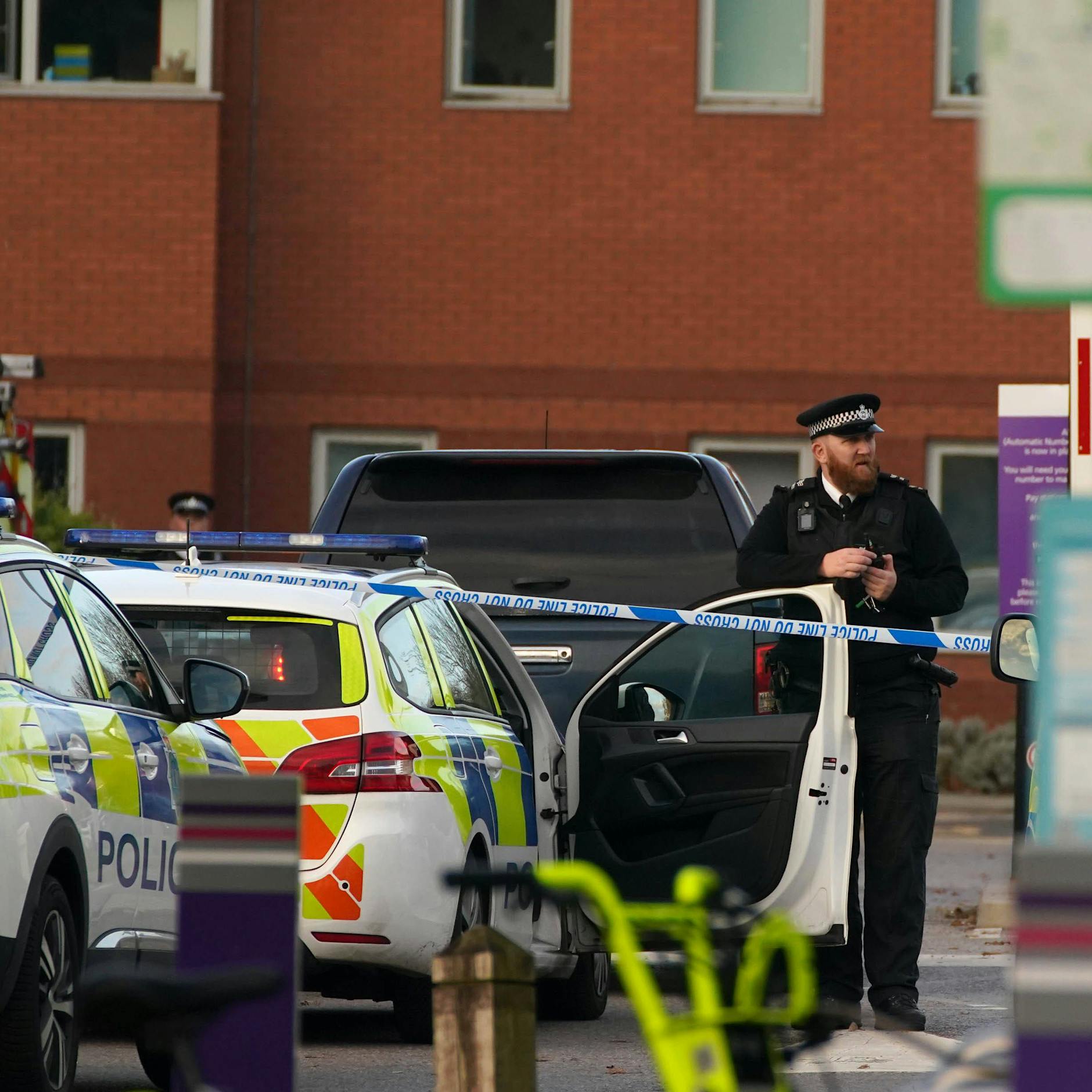 Nach tödlichem Anschlag in Liverpool: Polizei verhaftet Verdächtige