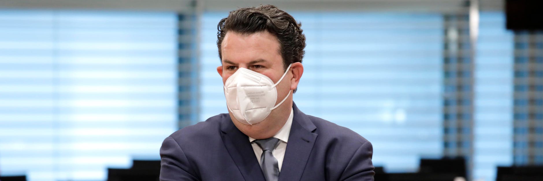 Hubertus Heil, Bundesminister für Arbeit und Soziales, ist angesichts der Infektionszahlen alarmiert.