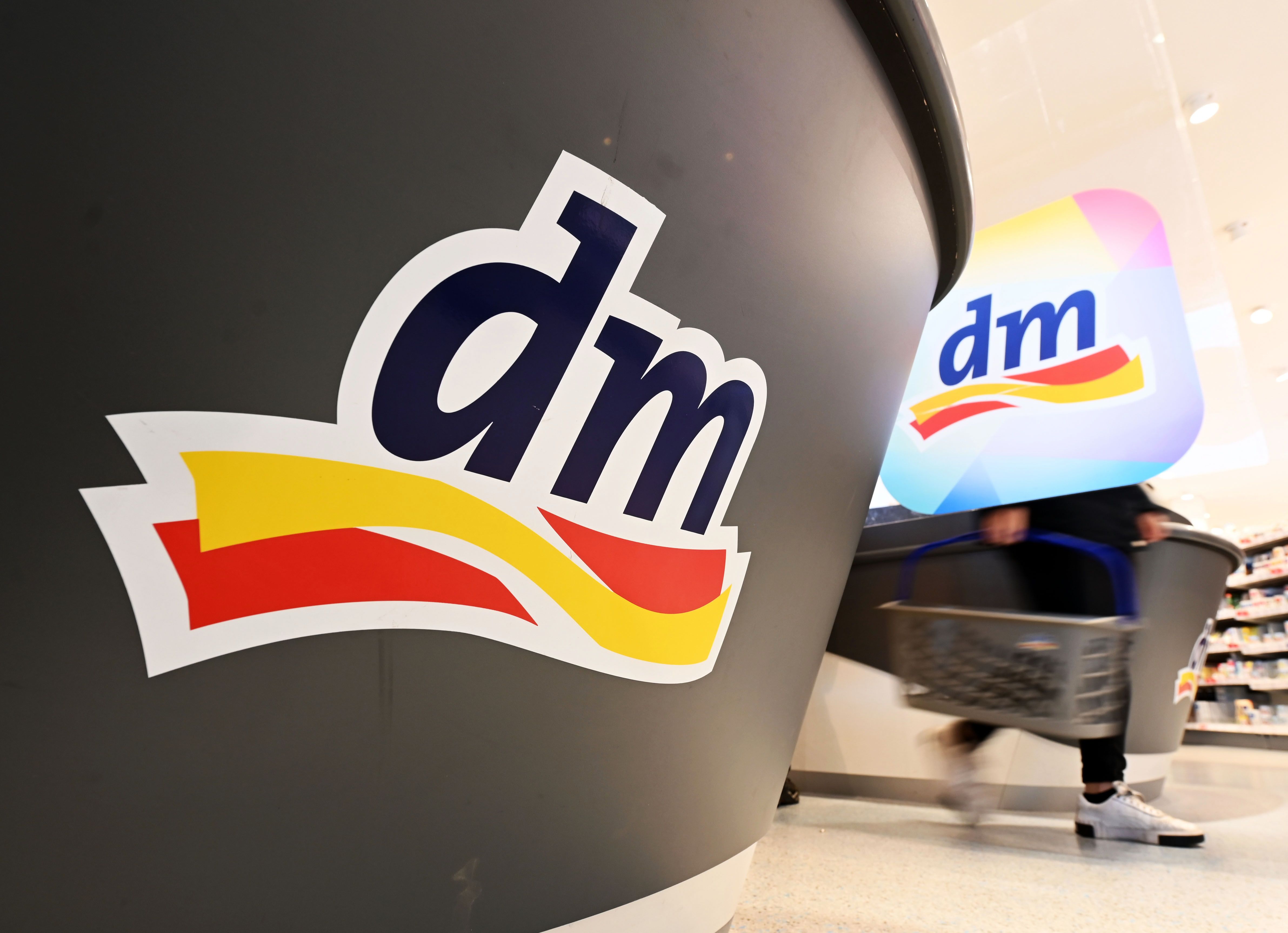 Image - Mit Bakterien belastet - Drogeriehändler dm ruft dieses Spray zurück