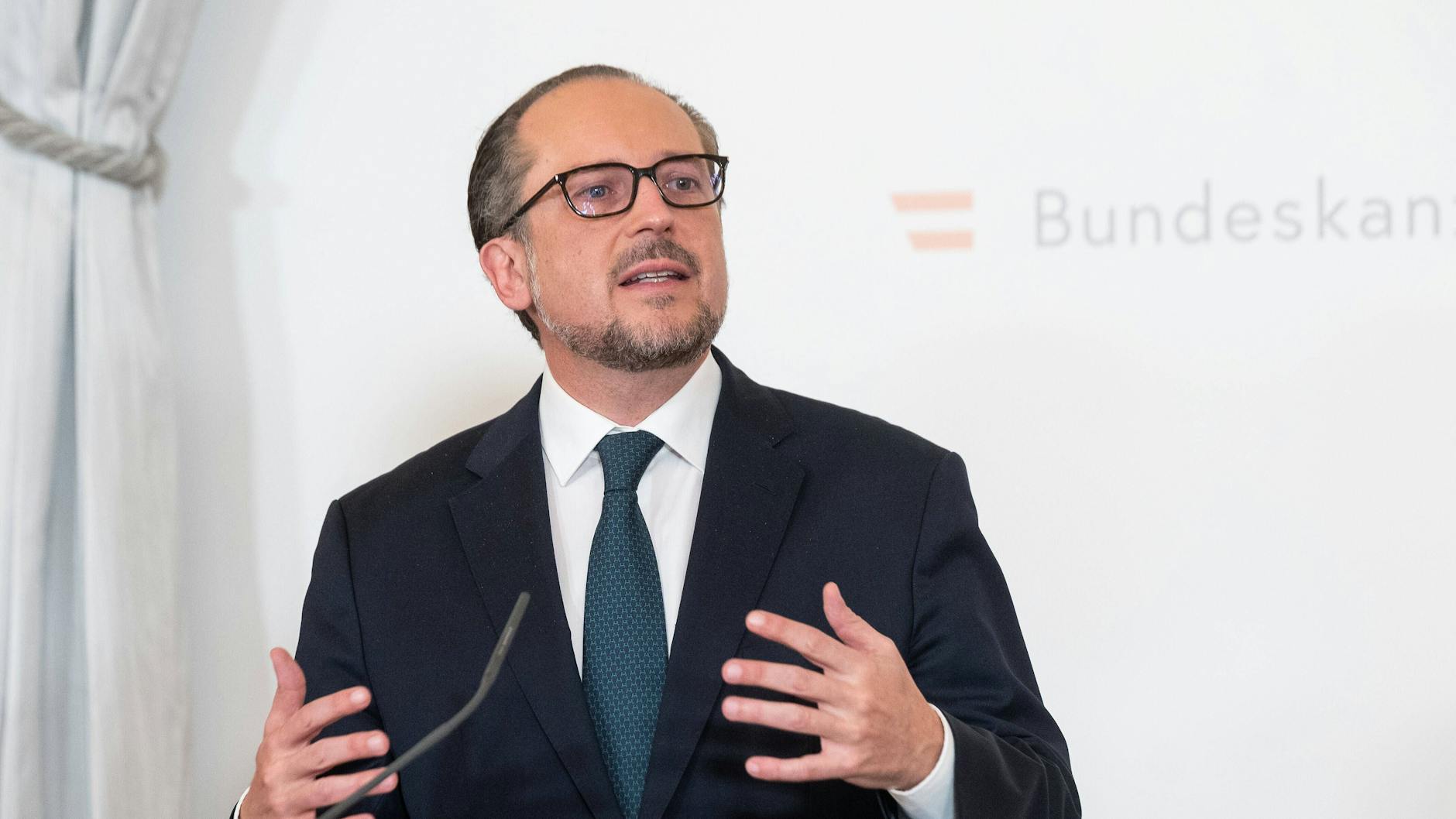 Österreichs Kanzler Alexander Schallenberg nannte den Lockdown eine „schwierige“ Maßnahme.