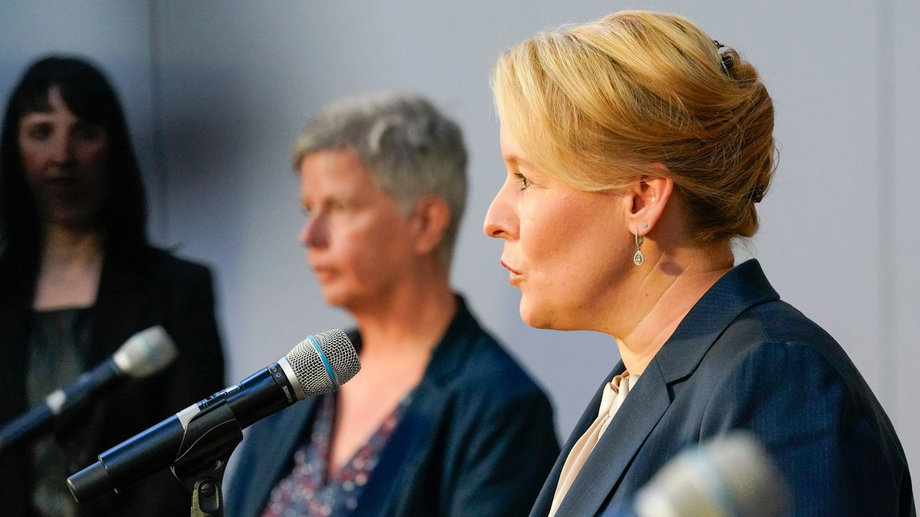 Franziska Giffey (SPD) will die Zahl der Einbürgerungen stark erhöhen und die Verfahren vereinfachen.