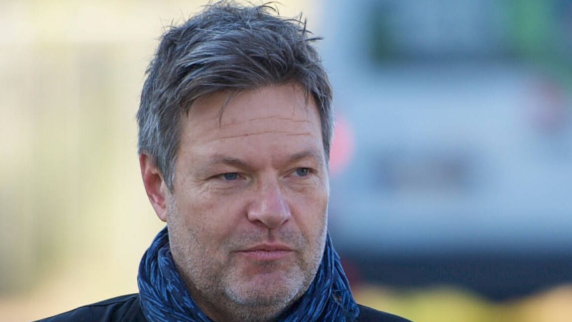 Robert Habeck will Maßnahmen, die er selbst als Lockdown für Ungeimpfte bezeichnet.