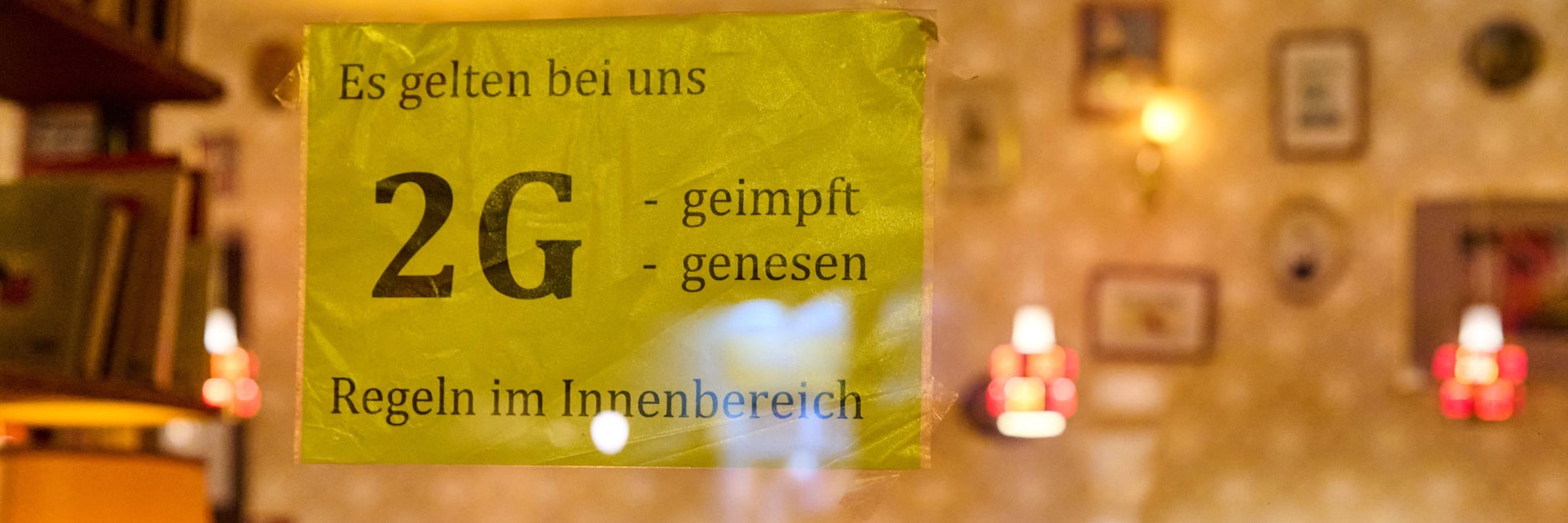 Der Senat hat angesichts der gestiegenen Zahlen von Corona-Fällen und sich abzeichnenden Engpässen auf den Intensivstationen beschlossen, die sogenannte 2G-Regel erheblich auszuweiten.