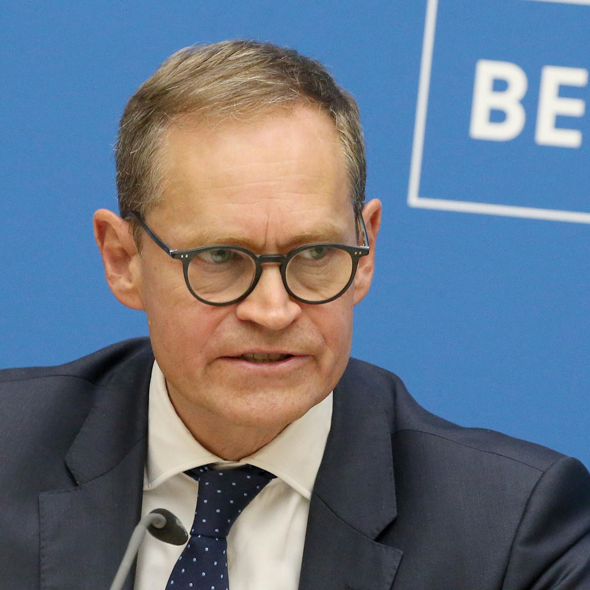 Corona-Maßnahmen: Berliner Senat bereitet „2G plus“ vor! DIESE Regeln sollen bald in der ganzen Stadt gelten