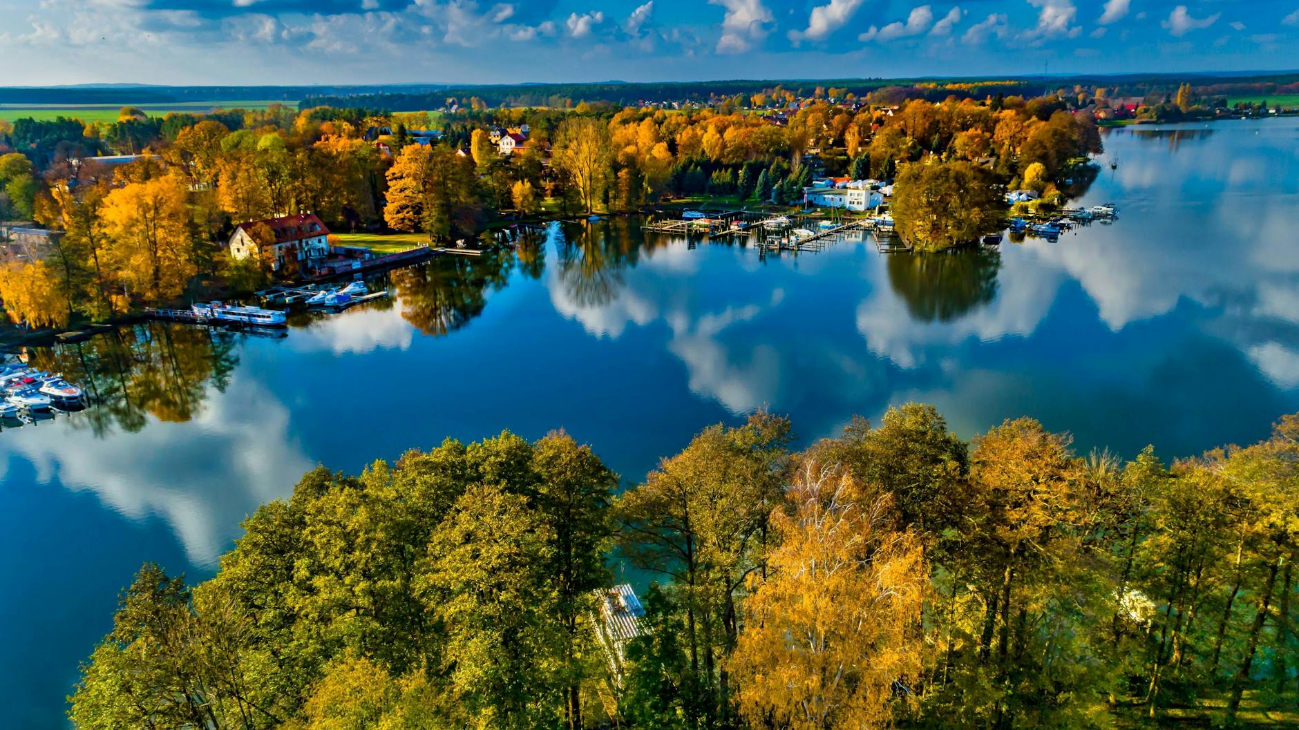 Der Schwielochsee in Brandenburg. Die Region gehört bundesweit zu jenen Gegenden mit den meisten Seen und Flüssen.