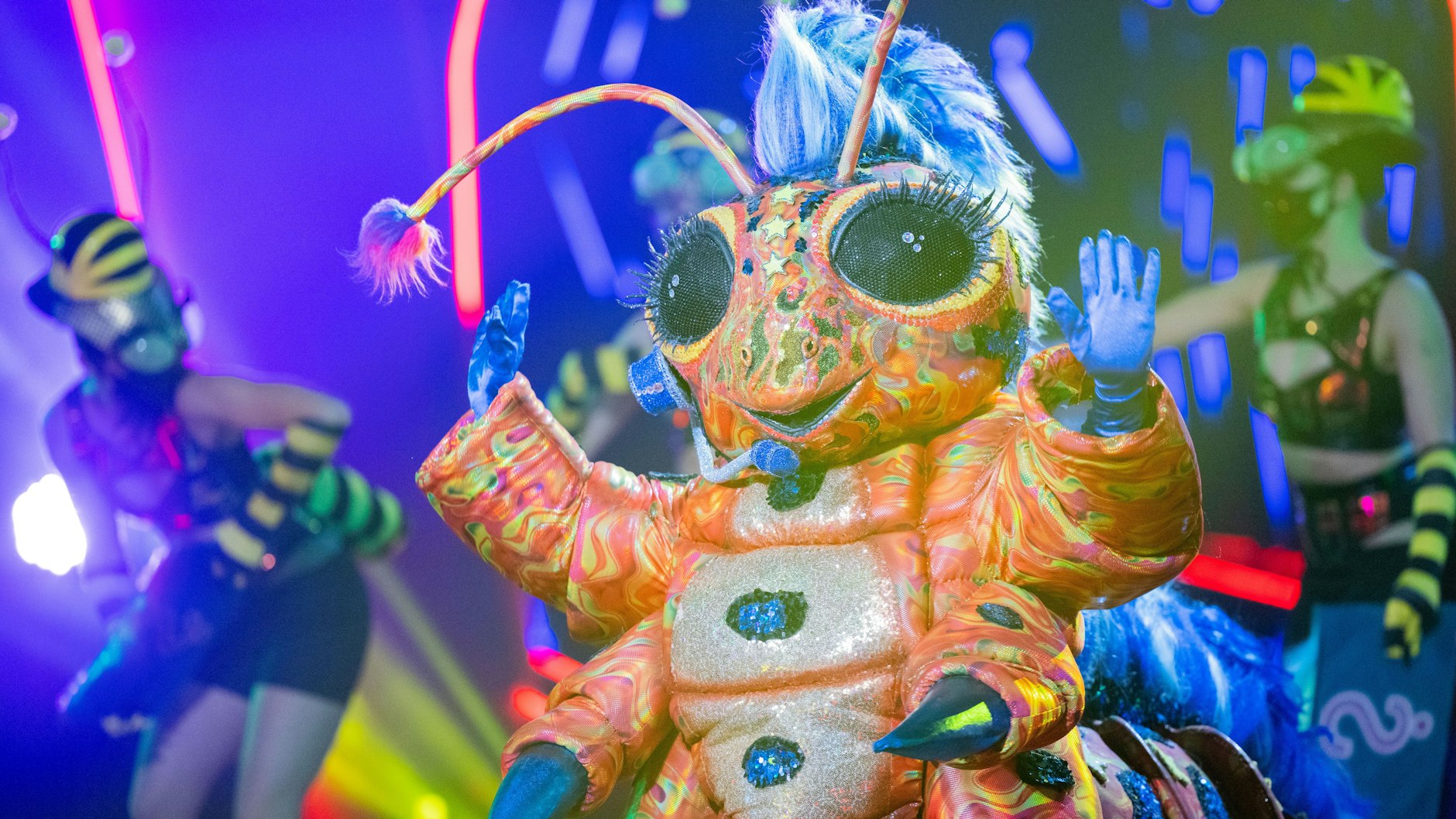 Die Raupe überzeugte bei „The Masked Singer“ Zuschauer und Jury mit einer Wahnsinns-Stimme - im Kostüm steckt angeblich Sängerin Sandy Mölling.