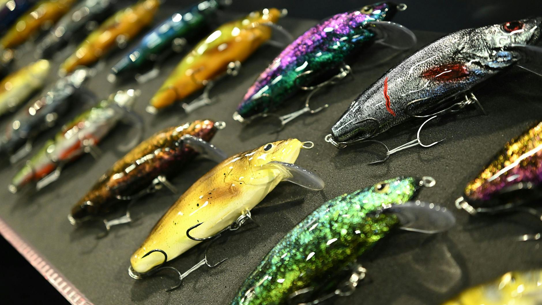 Auf der Berliner Anglermesse wurden diese Köder präsentiert, die eine Manufaktur in Nauen herstellt.