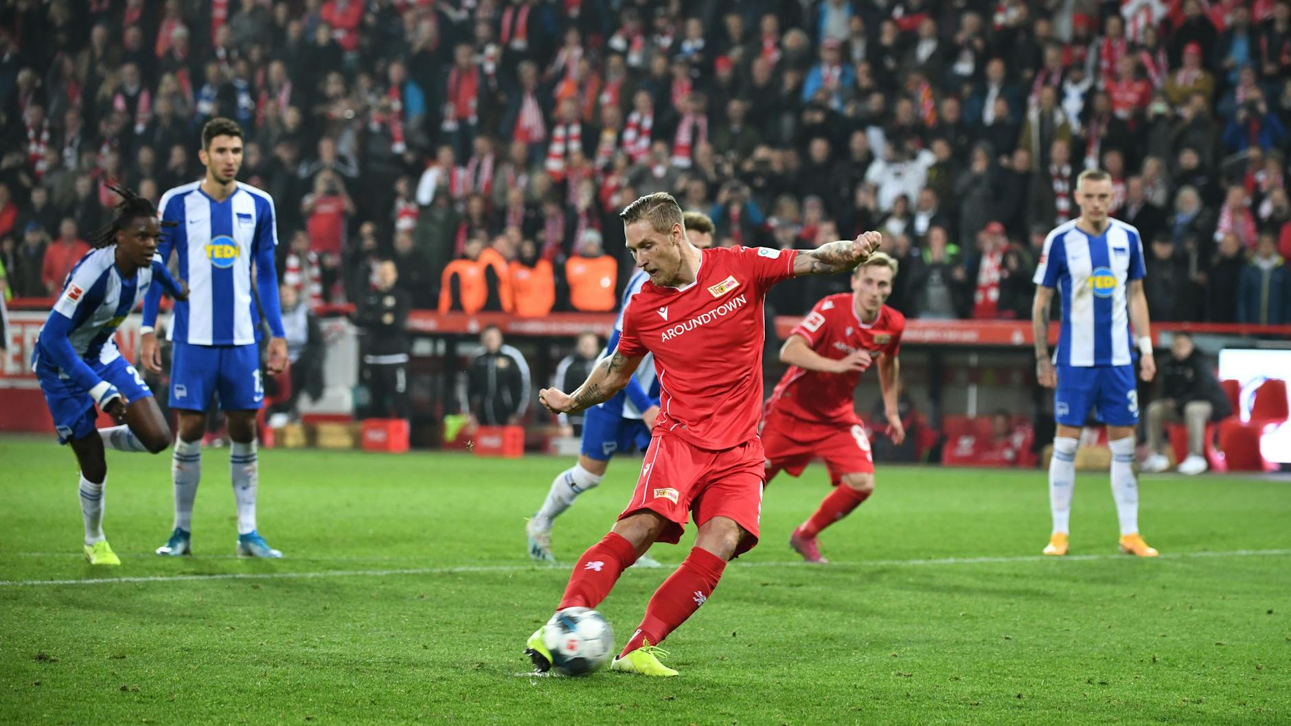Ex-Stürmer Sebastian Polter traf beim ersten Berliner Bundesliga-Derby zwischen dem 1. FC Union gegen Hertha BSC 2019 per Elfmeter zum 1:0-Sieg.