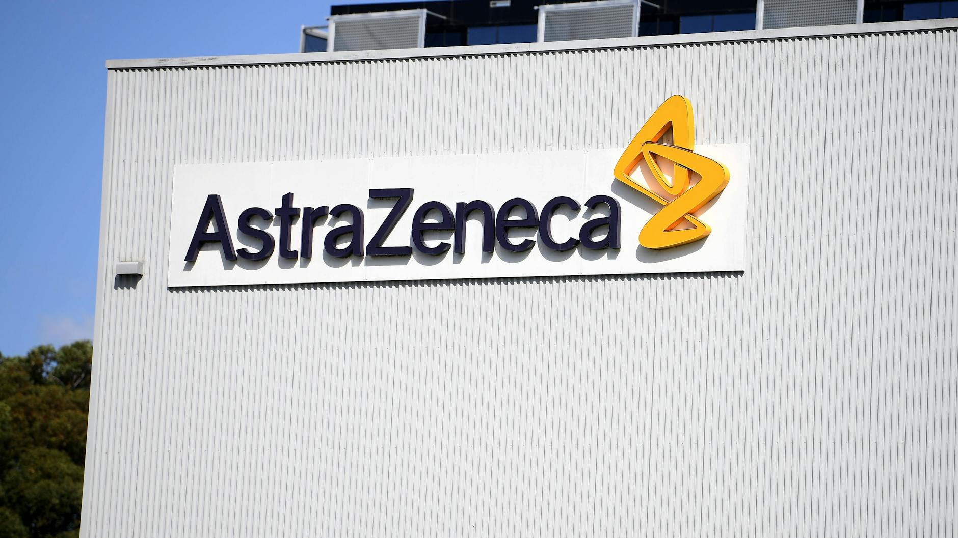 Das Antikörper-Medikament eigene sich gut für die Behandlung von Risikopatienten, erklärte Astrazeneca (Symbolbild).